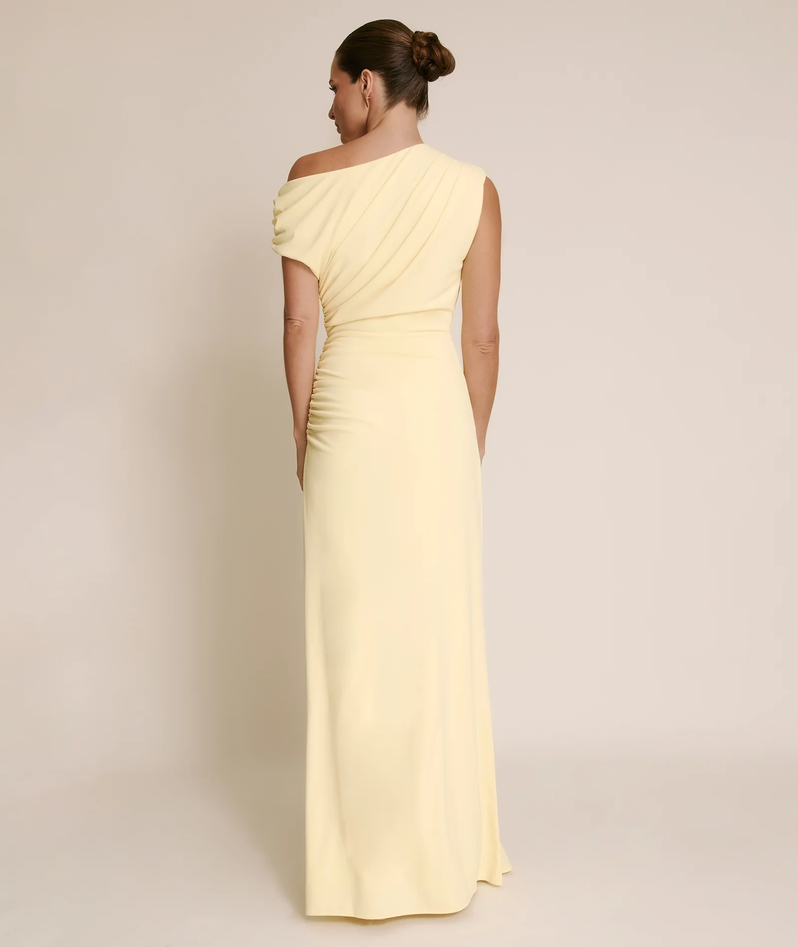 Asymmetric Neck Stretch Sculpt Bridesmaid Dress - Lemon - Image 4