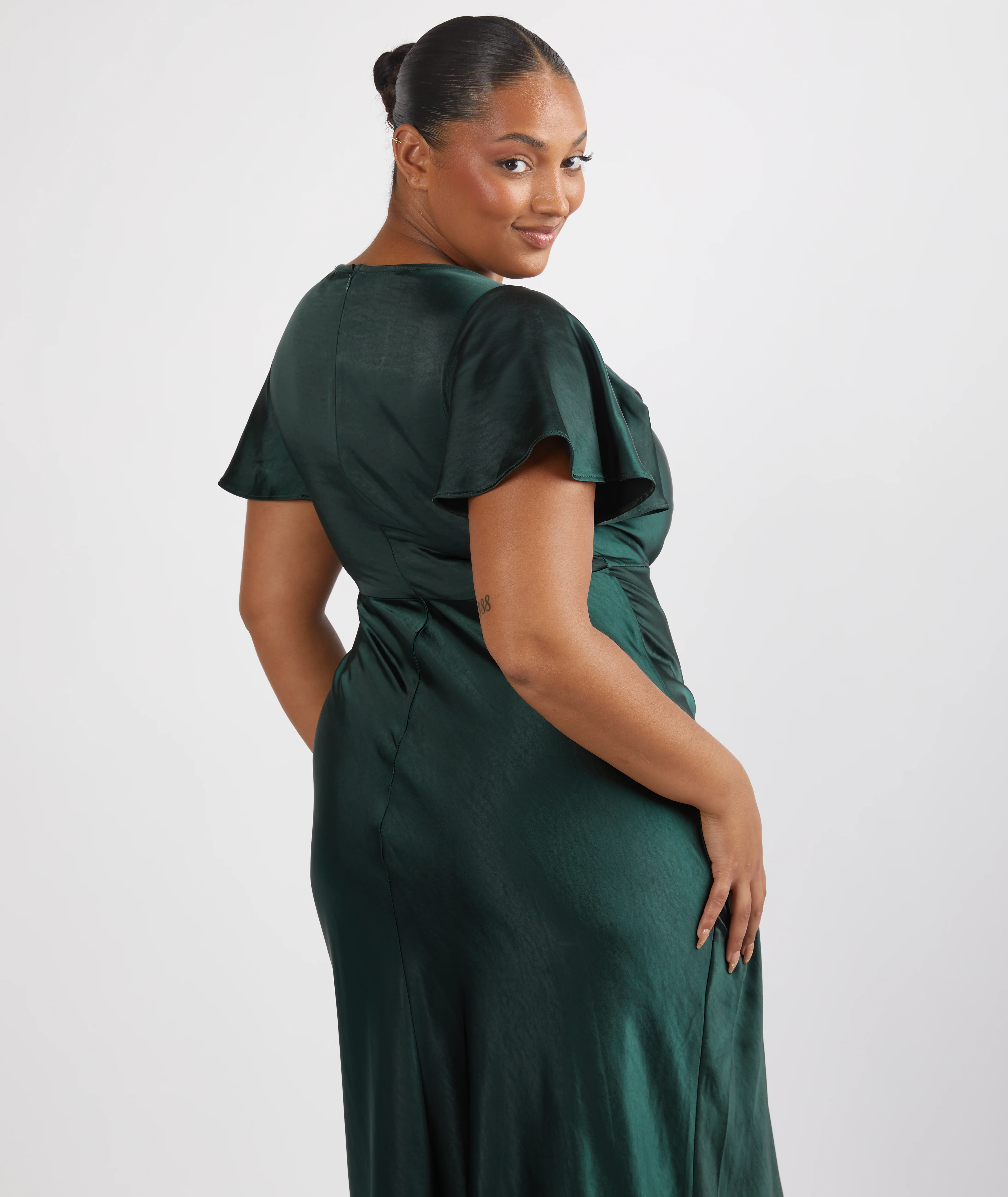 Cowl Flutter Sleeve Satin Bridesmaid Dress - Emerald - Image 4